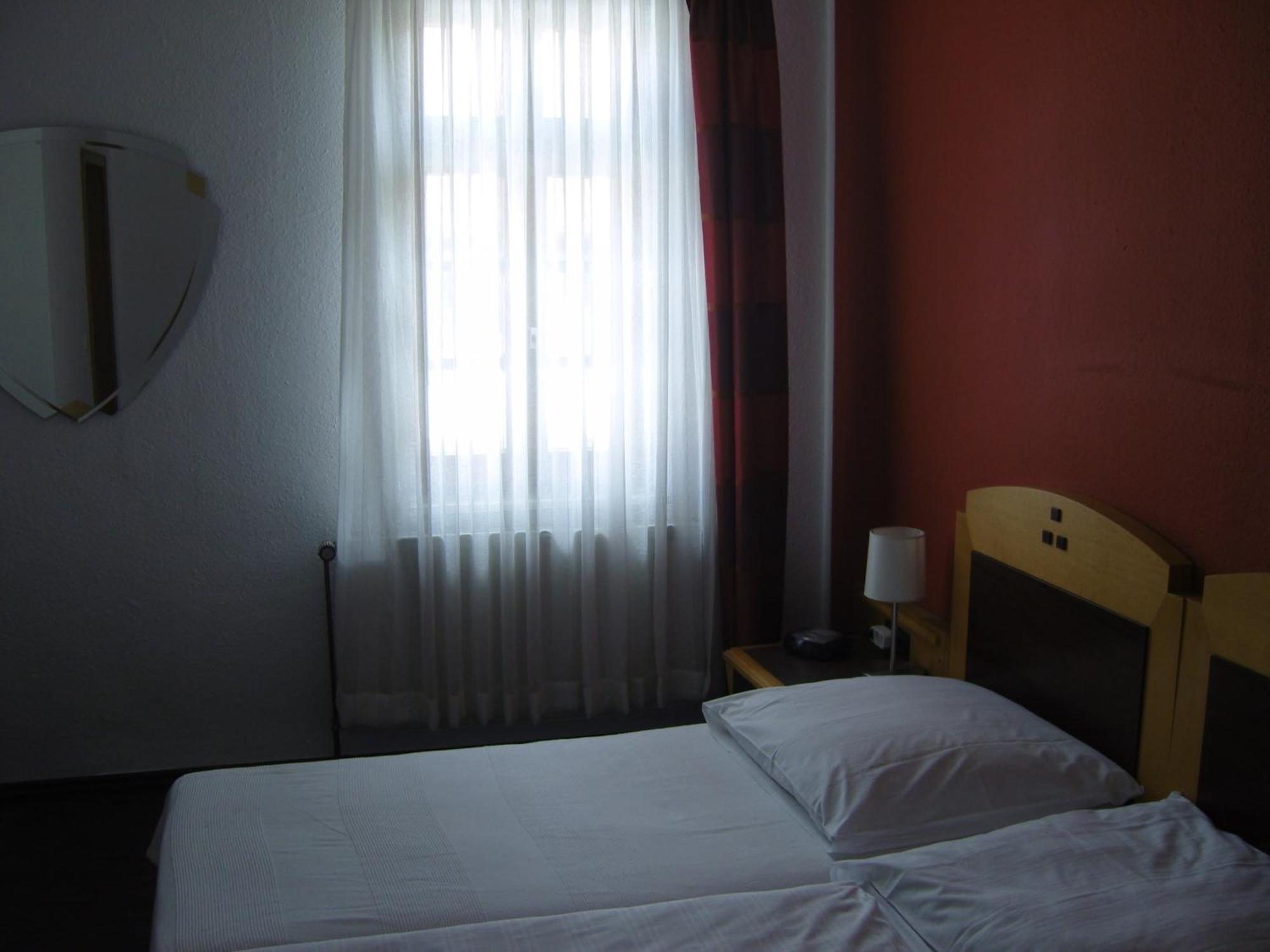Zum Loewen Hotel Bad Homburg vor der Hoehe Ngoại thất bức ảnh